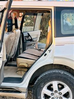 ميتسوبيشي باجيرو